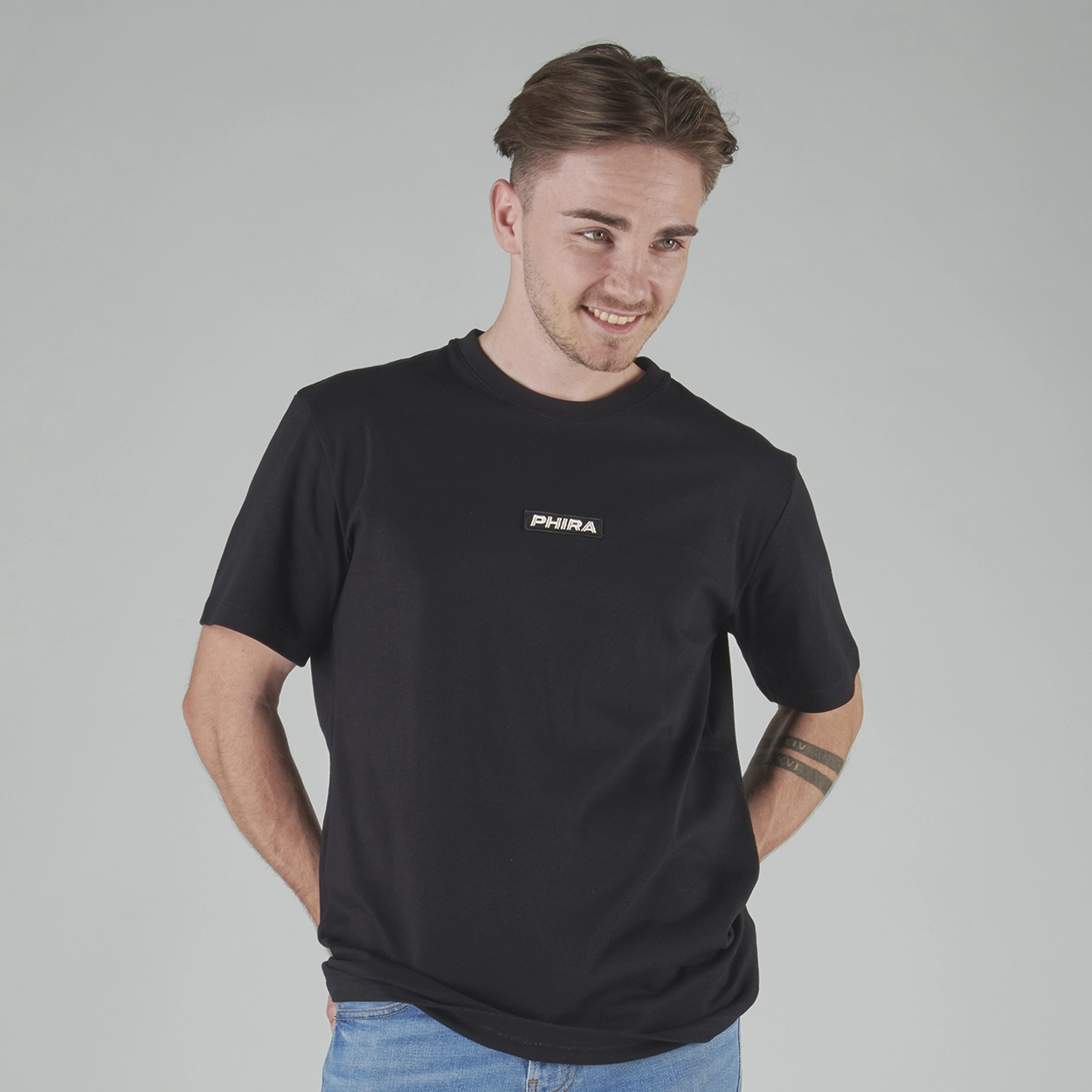 phira_signature_wear2